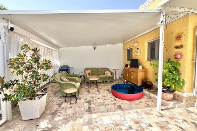 4 Zimmer Villa zu verkaufen in La Marina, Elche / Elx mit Pool - 410.000 € (Ref: 9219975)