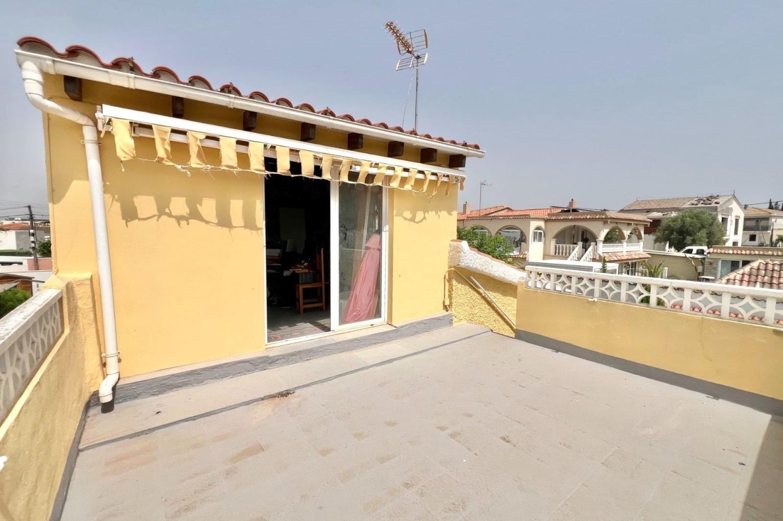 4 Zimmer Villa zu verkaufen in La Marina mit Pool - 410.000 € (Ref: 9219975)