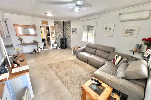 4 Zimmer Villa zu verkaufen in La Marina, Elche / Elx mit Pool - 410.000 € (Ref: 9219975)