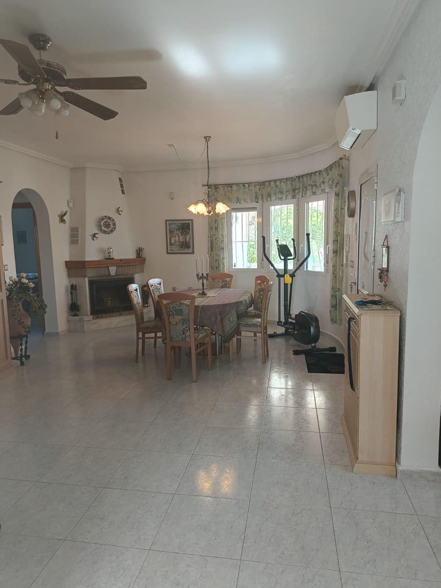 3 Zimmer Villa zu verkaufen in La Marina mit Pool Garage - 475.000 € (Ref: 9227045)