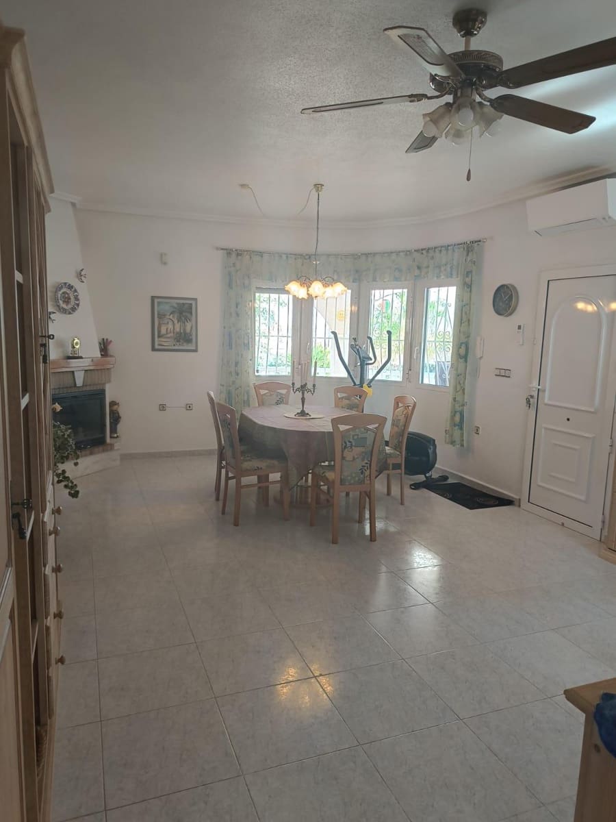 3 Zimmer Villa zu verkaufen in La Marina mit Pool Garage - 475.000 € (Ref: 9227045)