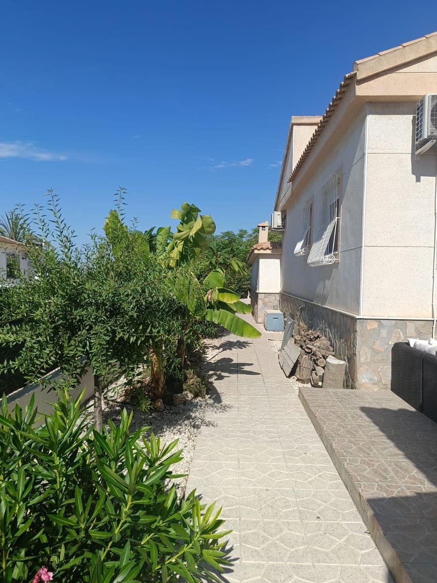 3 Zimmer Villa zu verkaufen in La Marina mit Pool Garage - 475.000 € (Ref: 9227045)