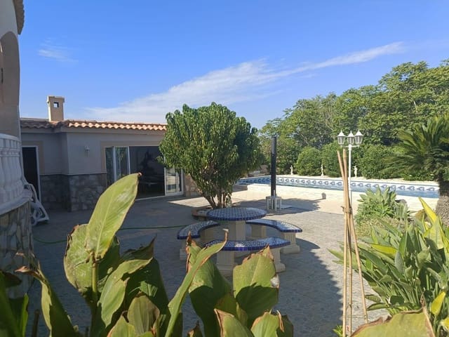 3 Zimmer Villa zu verkaufen in La Marina, Elche / Elx mit Pool Garage - 475.000 € (Ref: 9227045)