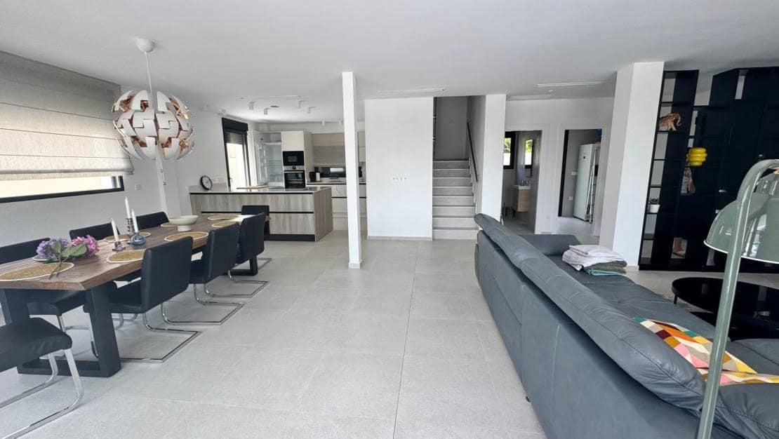 4 chambre Villa/Maison à vendre à El Pinet avec piscine - 650 000 € (Ref: 9228555)