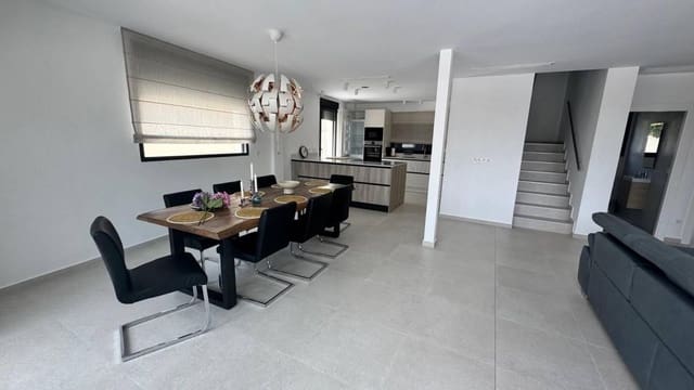 4 chambre Villa/Maison à vendre à El Pinet, Elche / Elx avec piscine - 650 000 € (Ref: 9228555)