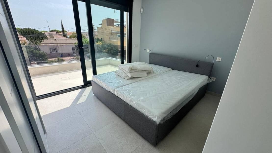 4 chambre Villa/Maison à vendre à El Pinet avec piscine - 650 000 € (Ref: 9228555)