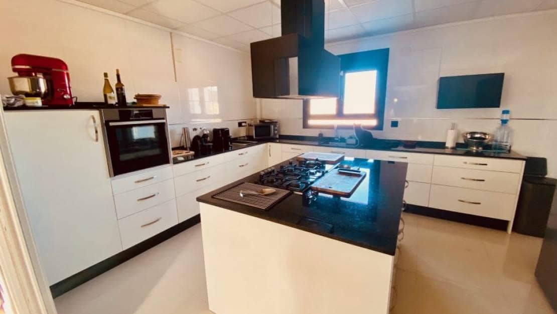 3 bedroom Villa for sale in Pinoso with pool - € 349,000 (Ref: 9232922)