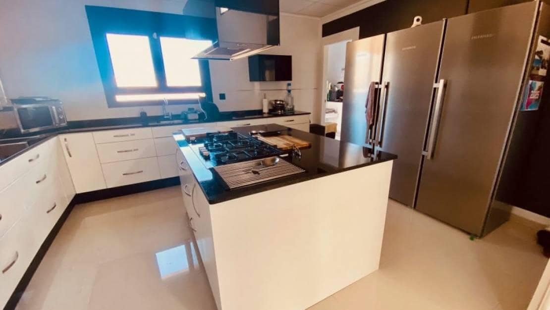 3 bedroom Villa for sale in Pinoso with pool - € 349,000 (Ref: 9232922)