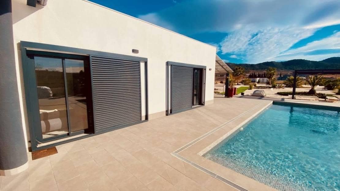 3 bedroom Villa for sale in Pinoso with pool - € 349,000 (Ref: 9232922)