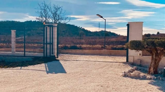 3 bedroom Villa for sale in Pinoso with pool - € 349,000 (Ref: 9232922)