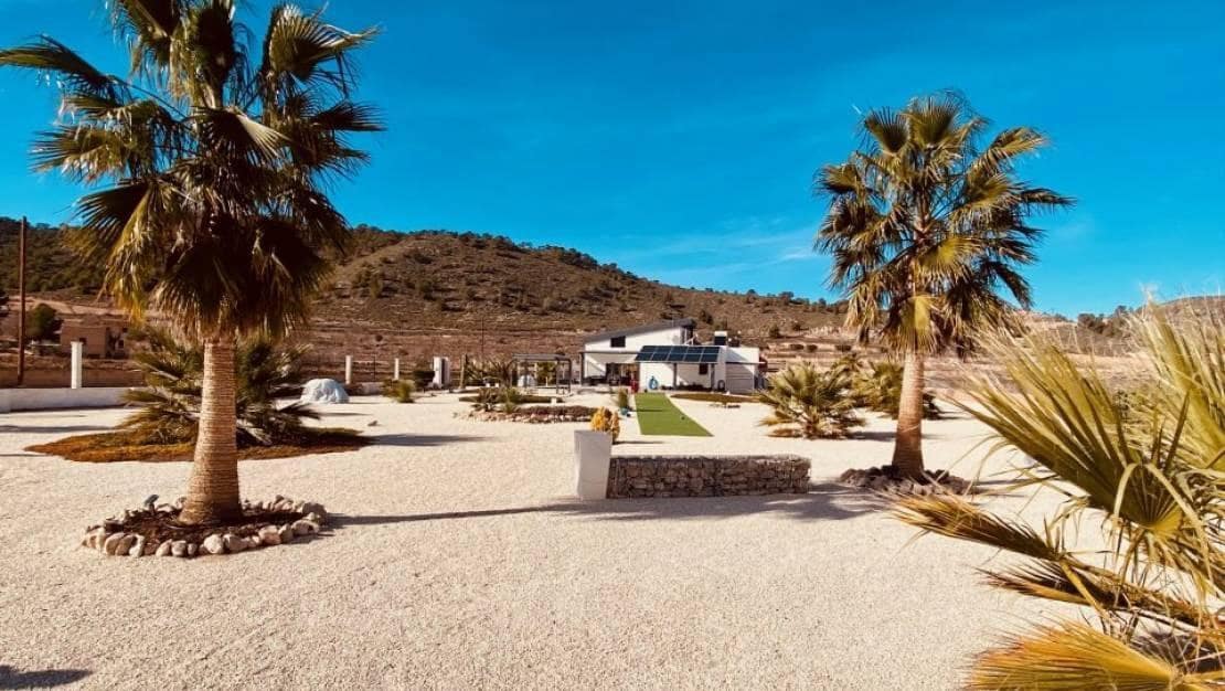 3 bedroom Villa for sale in Pinoso with pool - € 349,000 (Ref: 9232922)