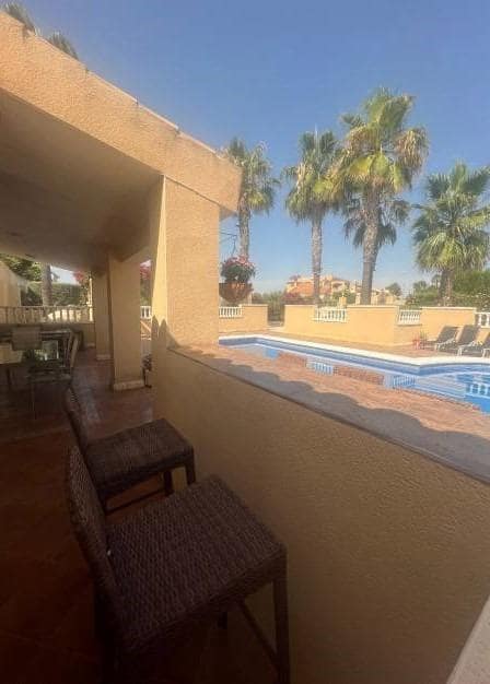 6 sypialnia Willa na sprzedaż w La Marina z basenem - 649 000 € (Ref: 9232923)