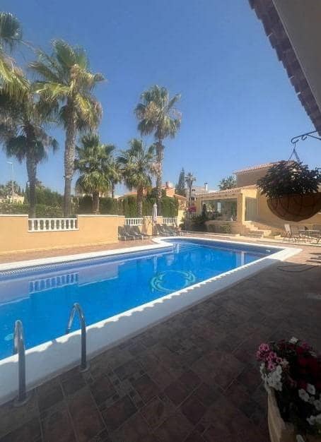 6 sypialnia Willa na sprzedaż w La Marina z basenem - 649 000 € (Ref: 9232923)