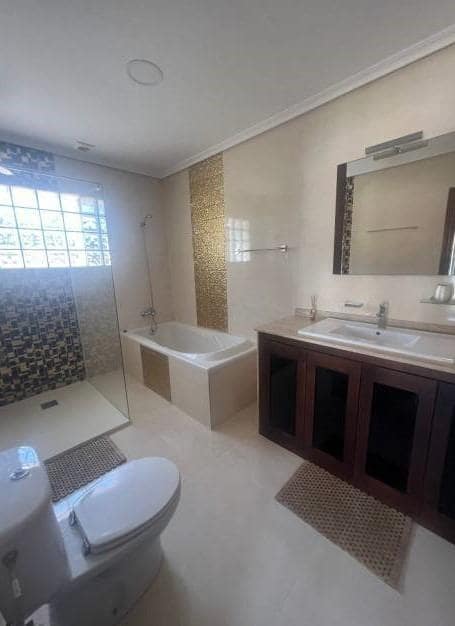 6 sypialnia Willa na sprzedaż w La Marina z basenem - 649 000 € (Ref: 9232923)