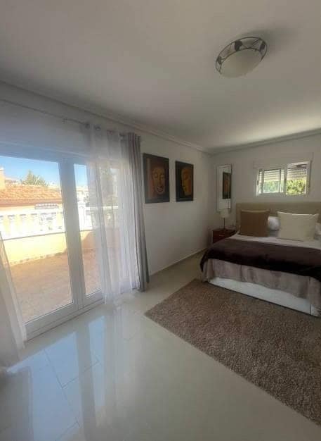 6 sypialnia Willa na sprzedaż w La Marina z basenem - 649 000 € (Ref: 9232923)