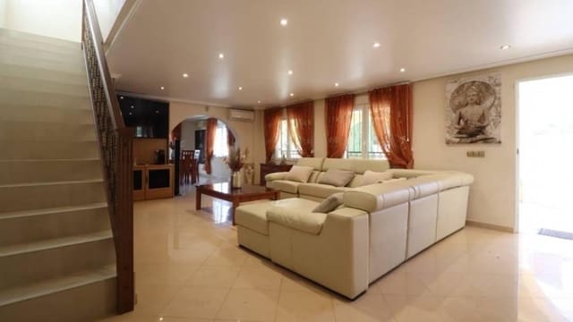 6 sypialnia Willa na sprzedaż w La Marina, Elche / Elx z basenem - 649 000 € (Ref: 9232923)