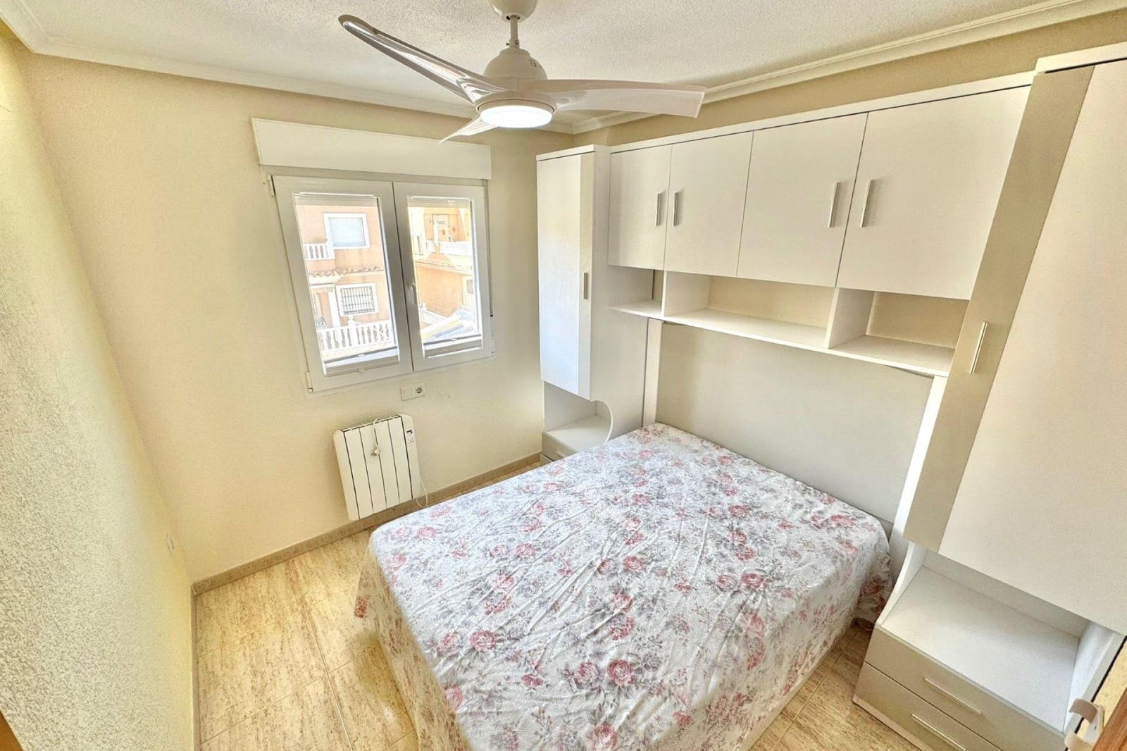 3 bedroom Apartment for sale in Guardamar del Segura - € 350,000 (Ref: 9285240)