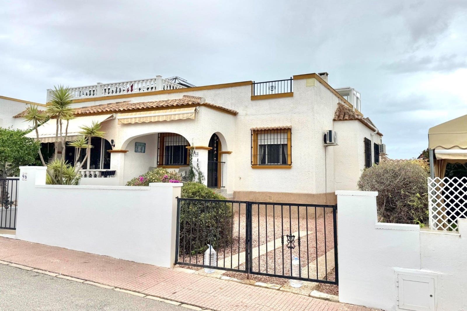 2 sypialnia Bungalow na sprzedaż w San Fulgencio z basenem - 168 000 € (Ref: 9349588)