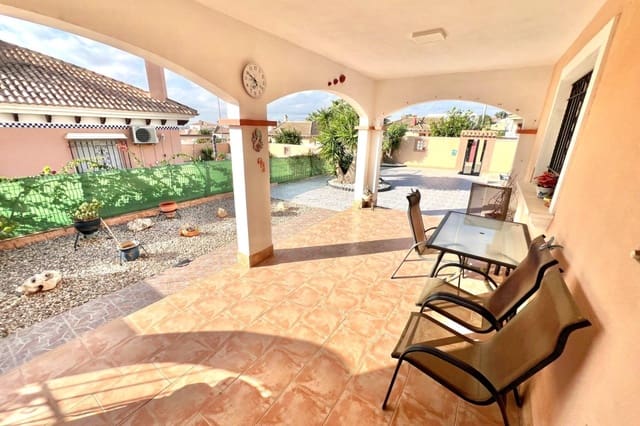 3 slaapkamer Villa te koop in La Marina, Elche / Elx met zwembad - € 349.950 (Ref: 9379049)