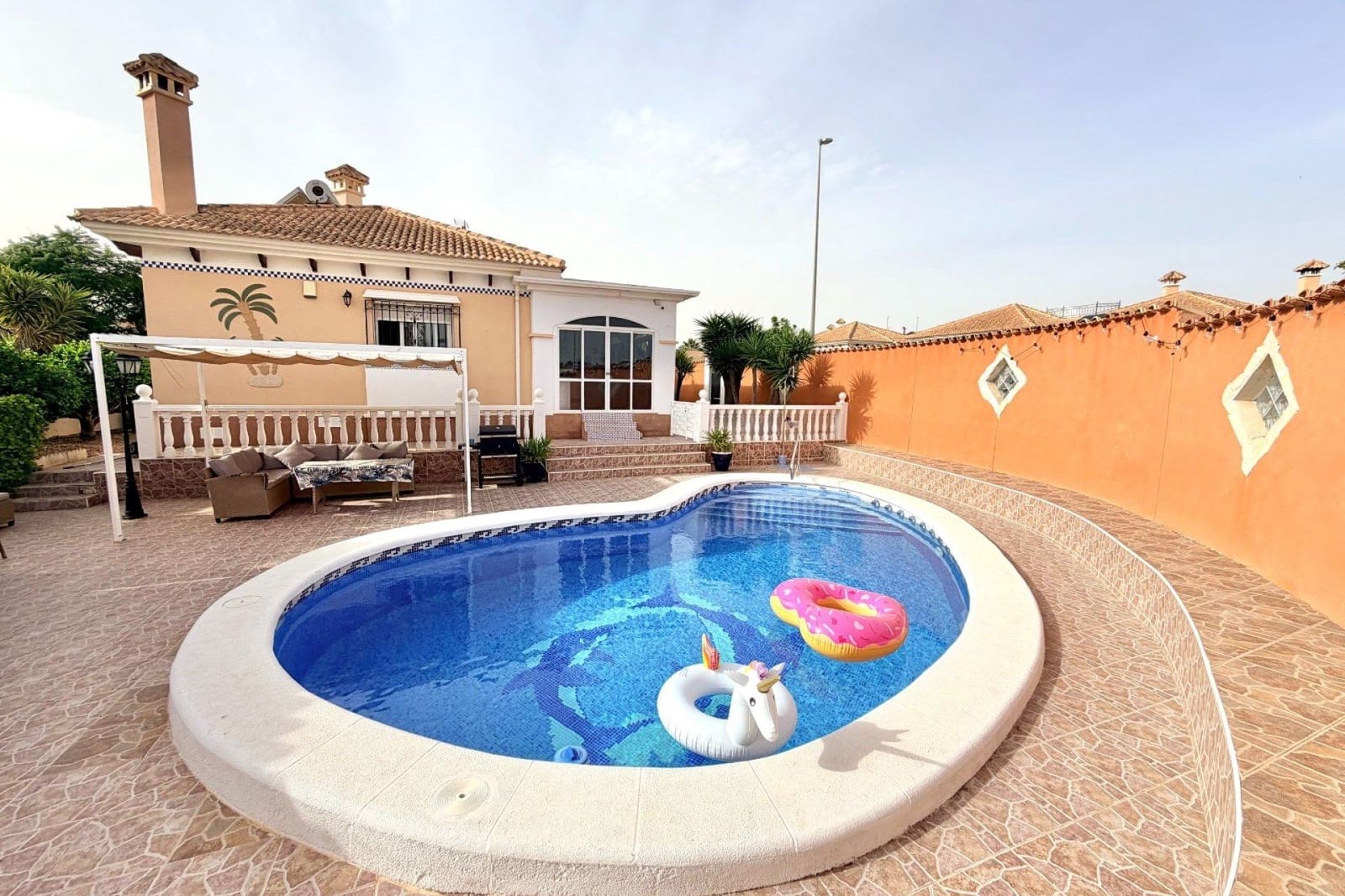 Chalet de 3 habitaciones en La Marina en venta con piscina - 359.999 € (Ref: 9390910)