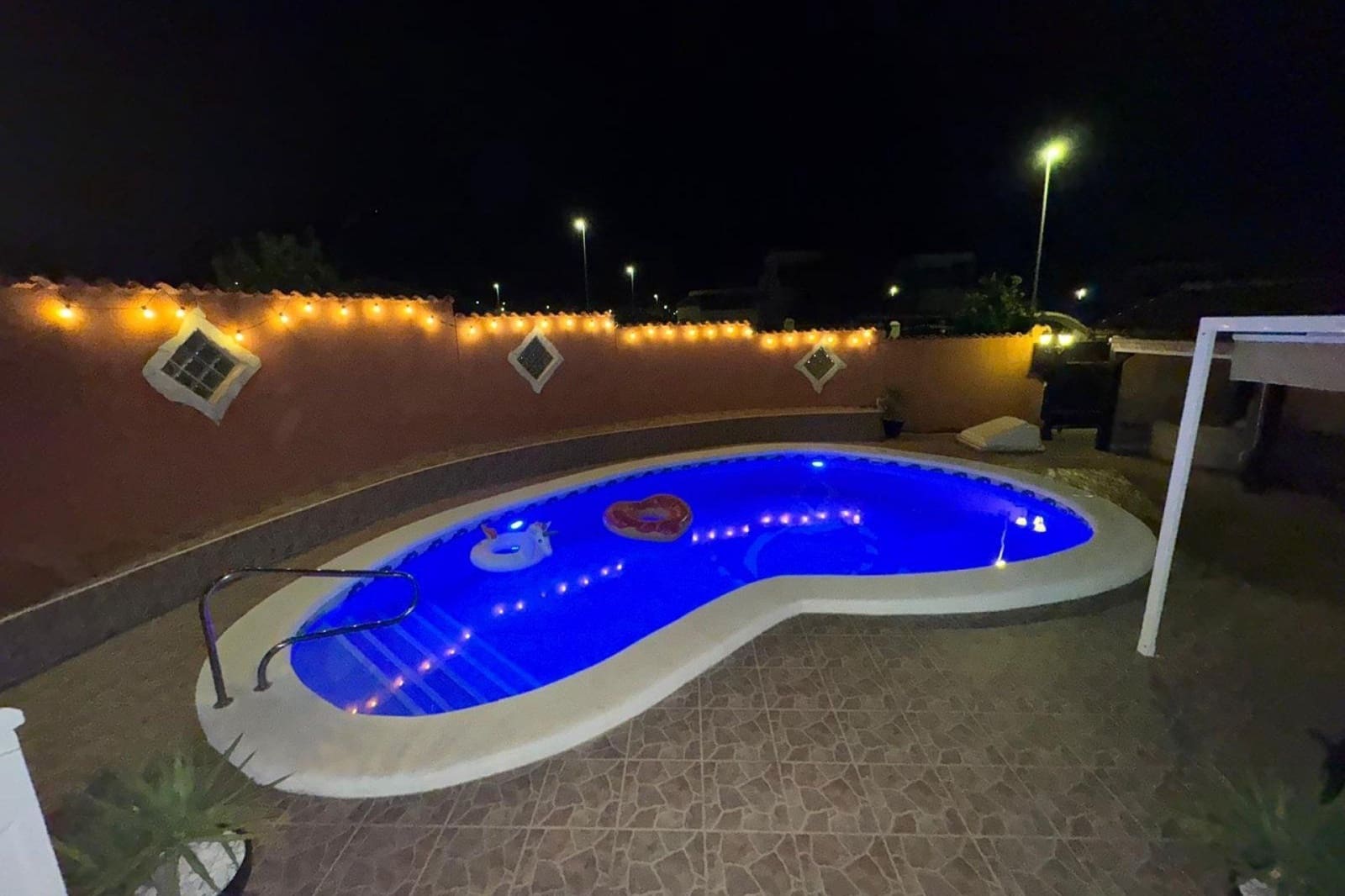 Chalet de 3 habitaciones en La Marina en venta con piscina - 359.999 € (Ref: 9390910)