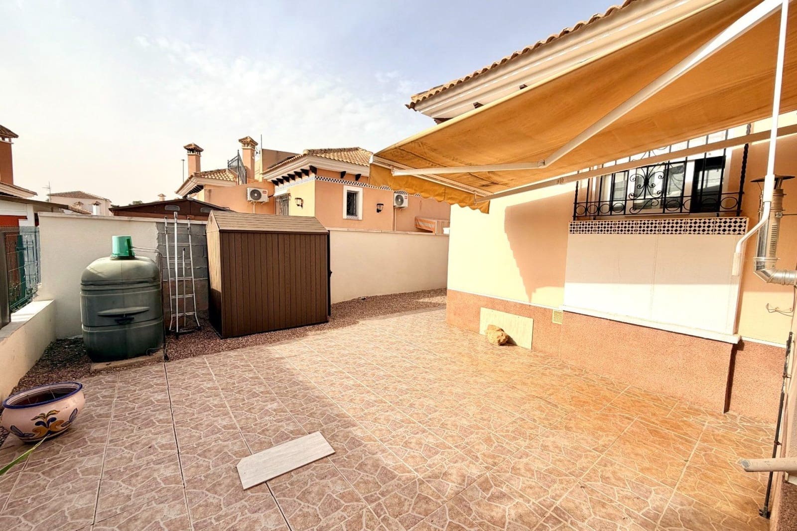 Chalet de 3 habitaciones en La Marina en venta con piscina - 359.999 € (Ref: 9390910)