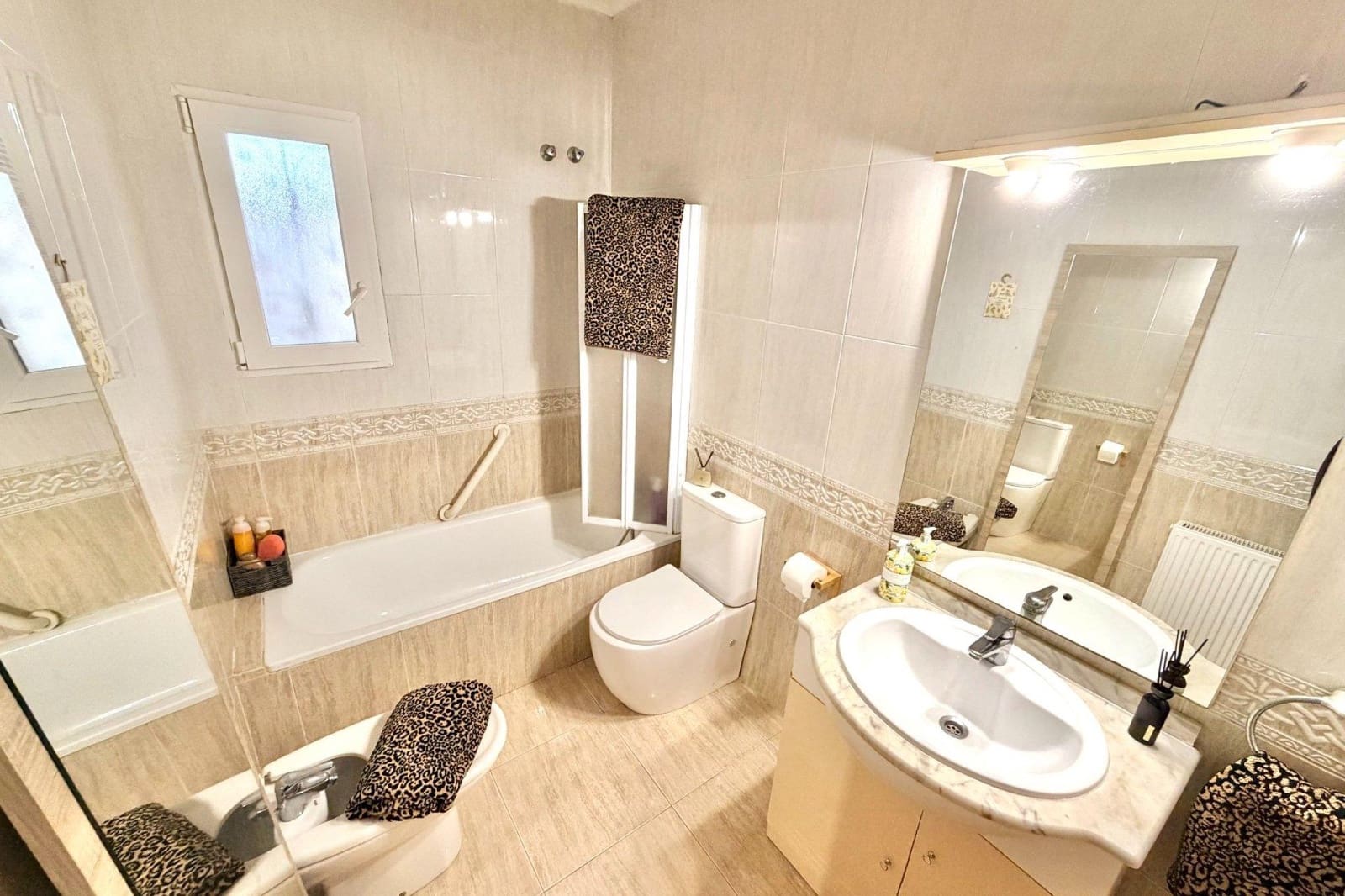 Chalet de 3 habitaciones en La Marina en venta con piscina - 359.999 € (Ref: 9390910)