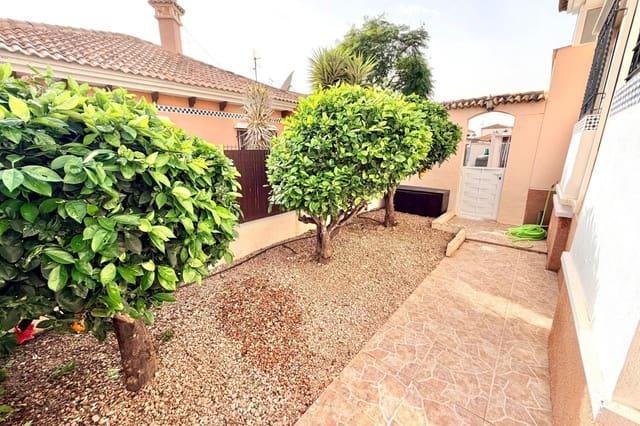 Chalet de 3 habitaciones en La Marina, Elche / Elx en venta con piscina - 359.999 € (Ref: 9390910)