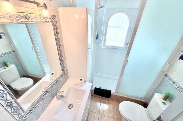 5 quarto Moradia para venda em La Marina, Elche / Elx com piscina - 229 950 € (Ref: 9422477)