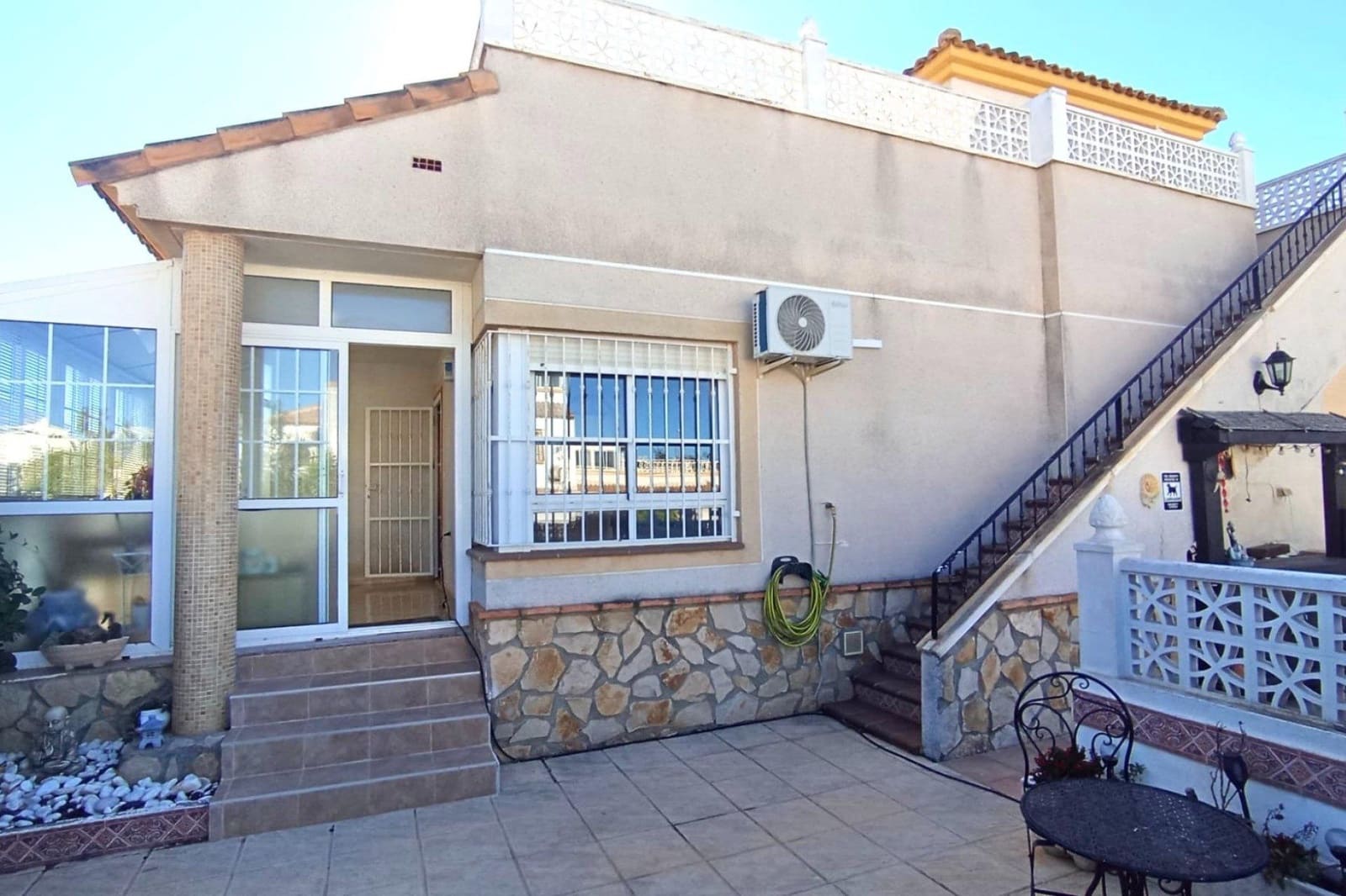 3 bedroom Villa for sale in La Marina with pool - € 239,950 (Ref: 9422478)