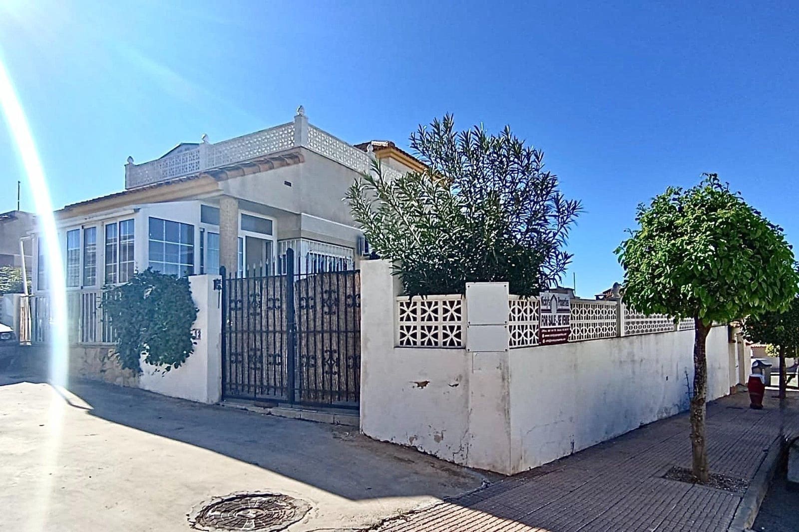 3 bedroom Villa for sale in La Marina with pool - € 239,950 (Ref: 9422478)