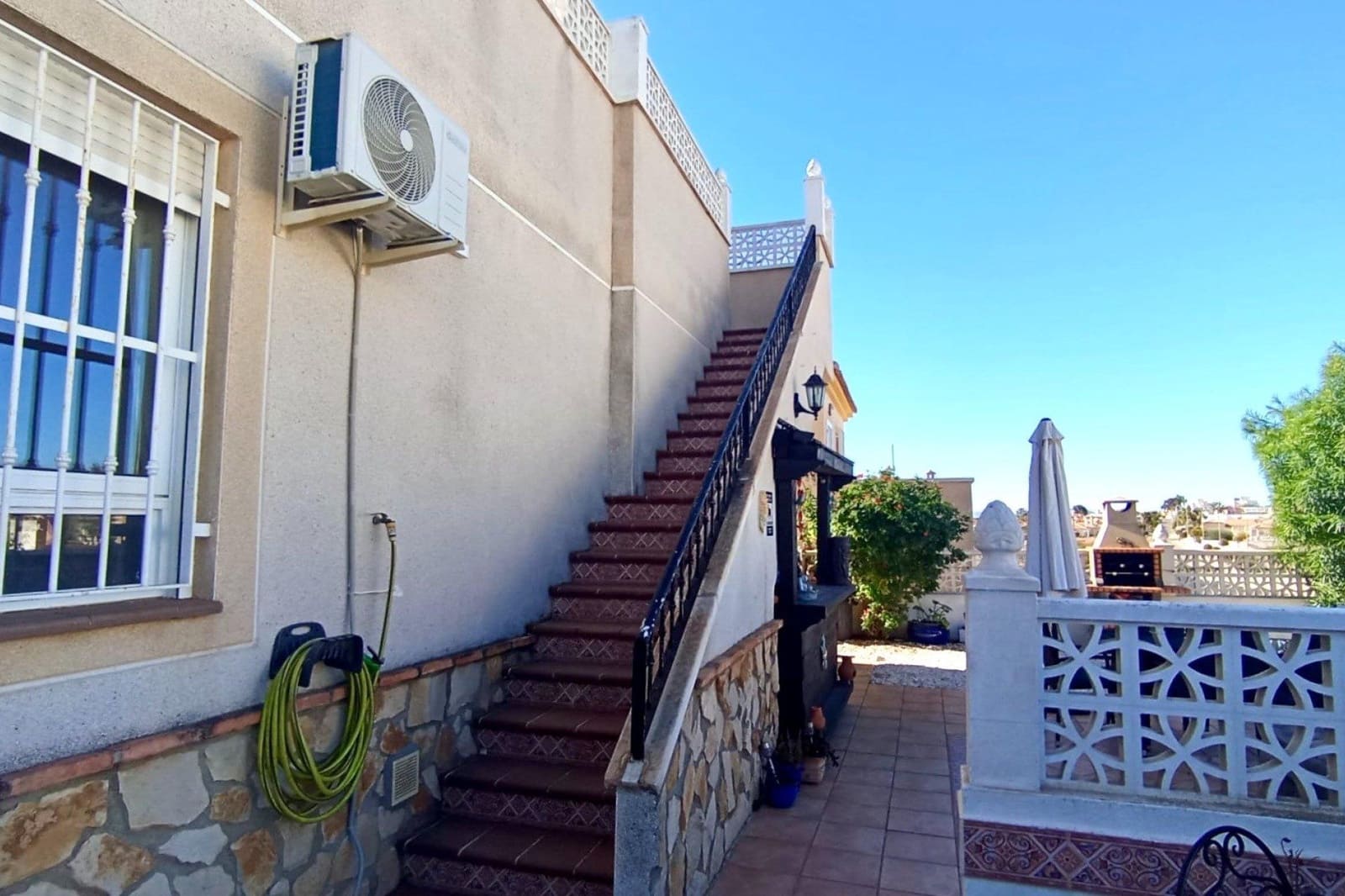 3 bedroom Villa for sale in La Marina with pool - € 239,950 (Ref: 9422478)