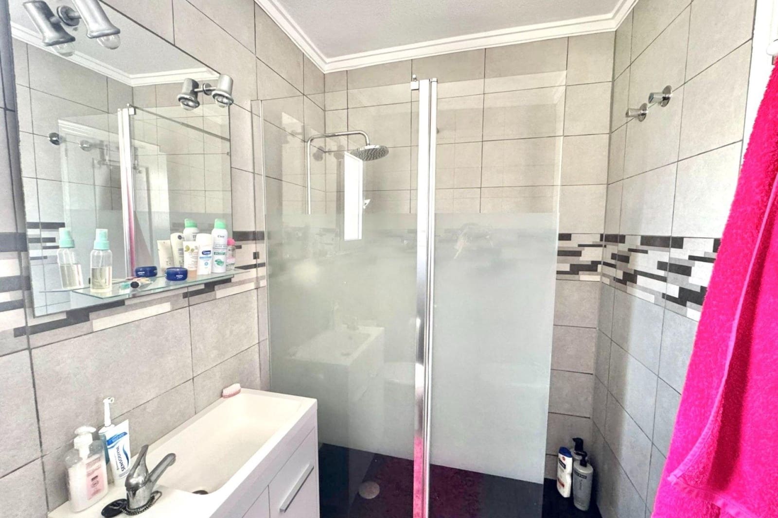 2 slaapkamer Appartement te koop in La Marina met zwembad - € 118.000 (Ref: 9427231)