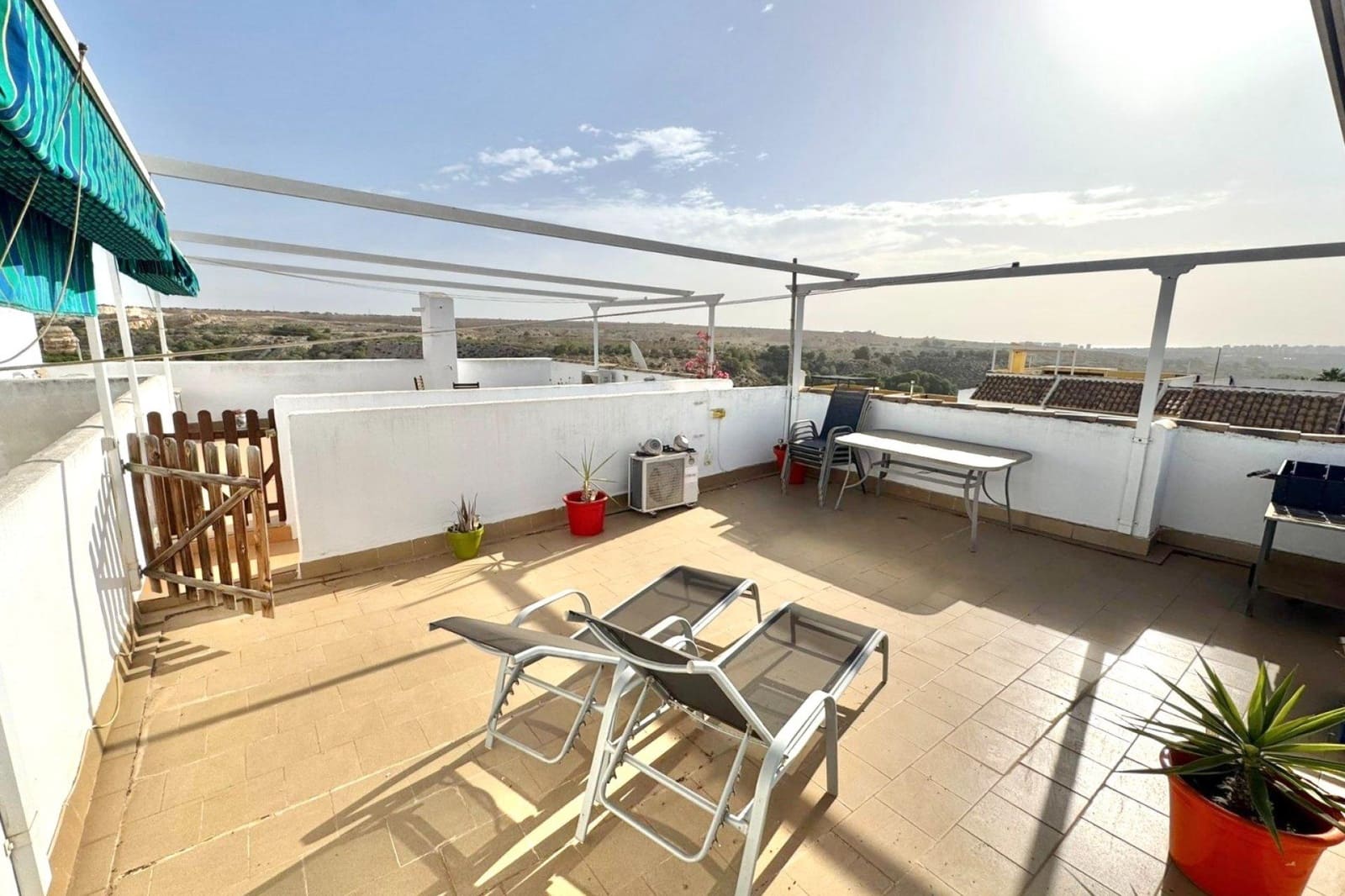 2 slaapkamer Appartement te koop in La Marina met zwembad - € 118.000 (Ref: 9427231)