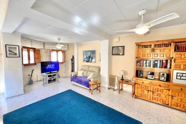 Chalet de 2 habitaciones en La Marina, Elche / Elx en venta con piscina - 219.950 € (Ref: 9504318)