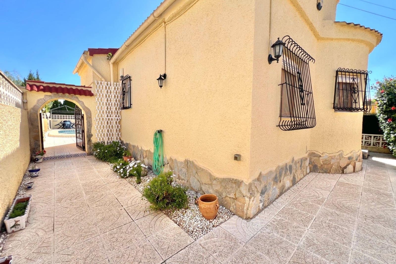 2 bedroom Villa for sale in La Marina with pool - € 219,950 (Ref: 9504318)