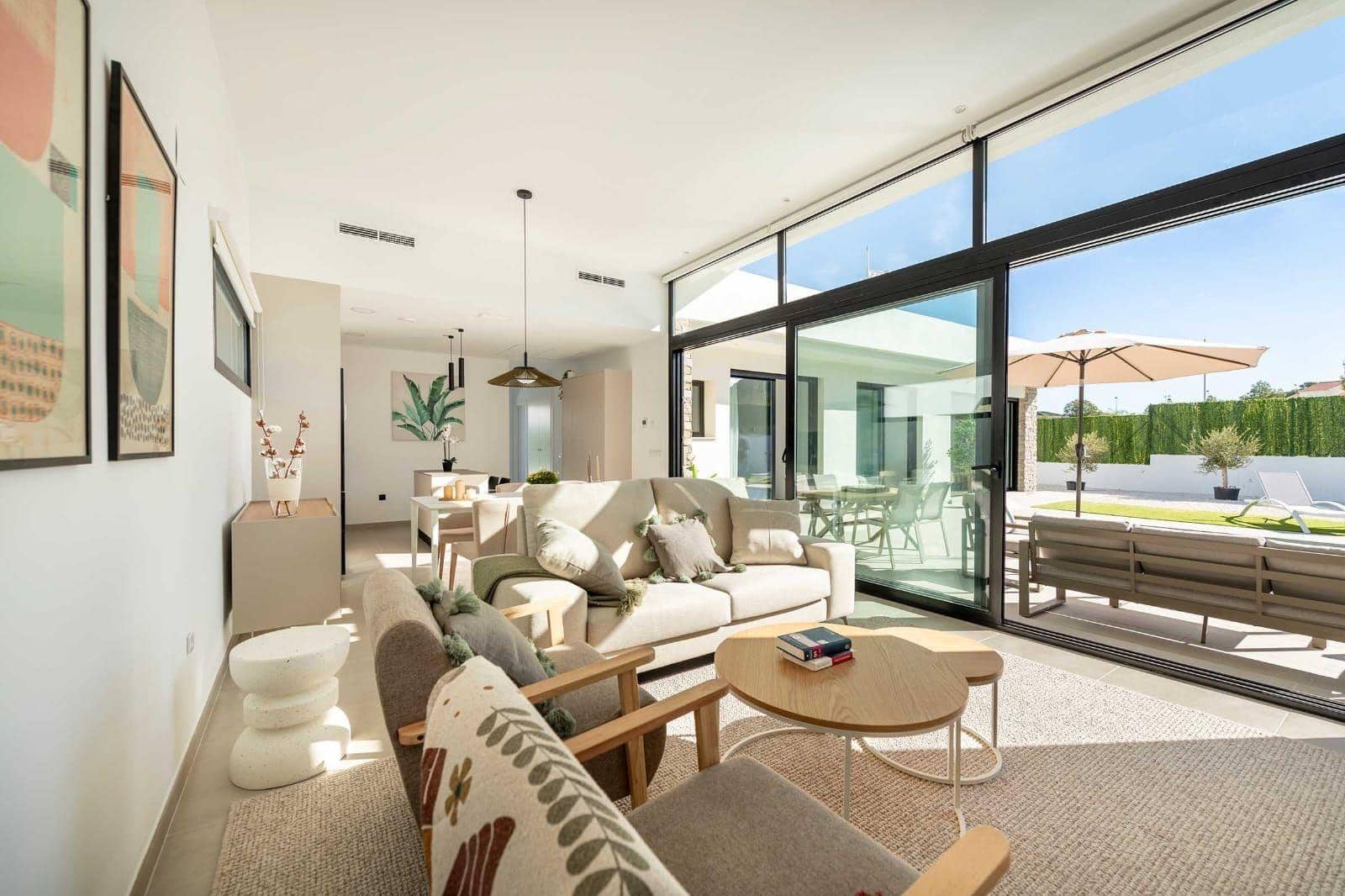 Chalet de 3 habitaciones en Calasparra en venta con piscina - 349.000 € (Ref: 9541147)