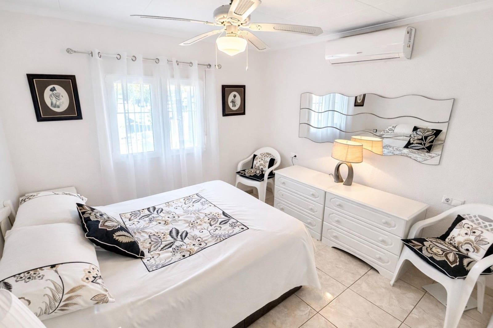 2 sovrum Villa till salu i La Marina med pool - 205 000 € (Ref: 9541148)