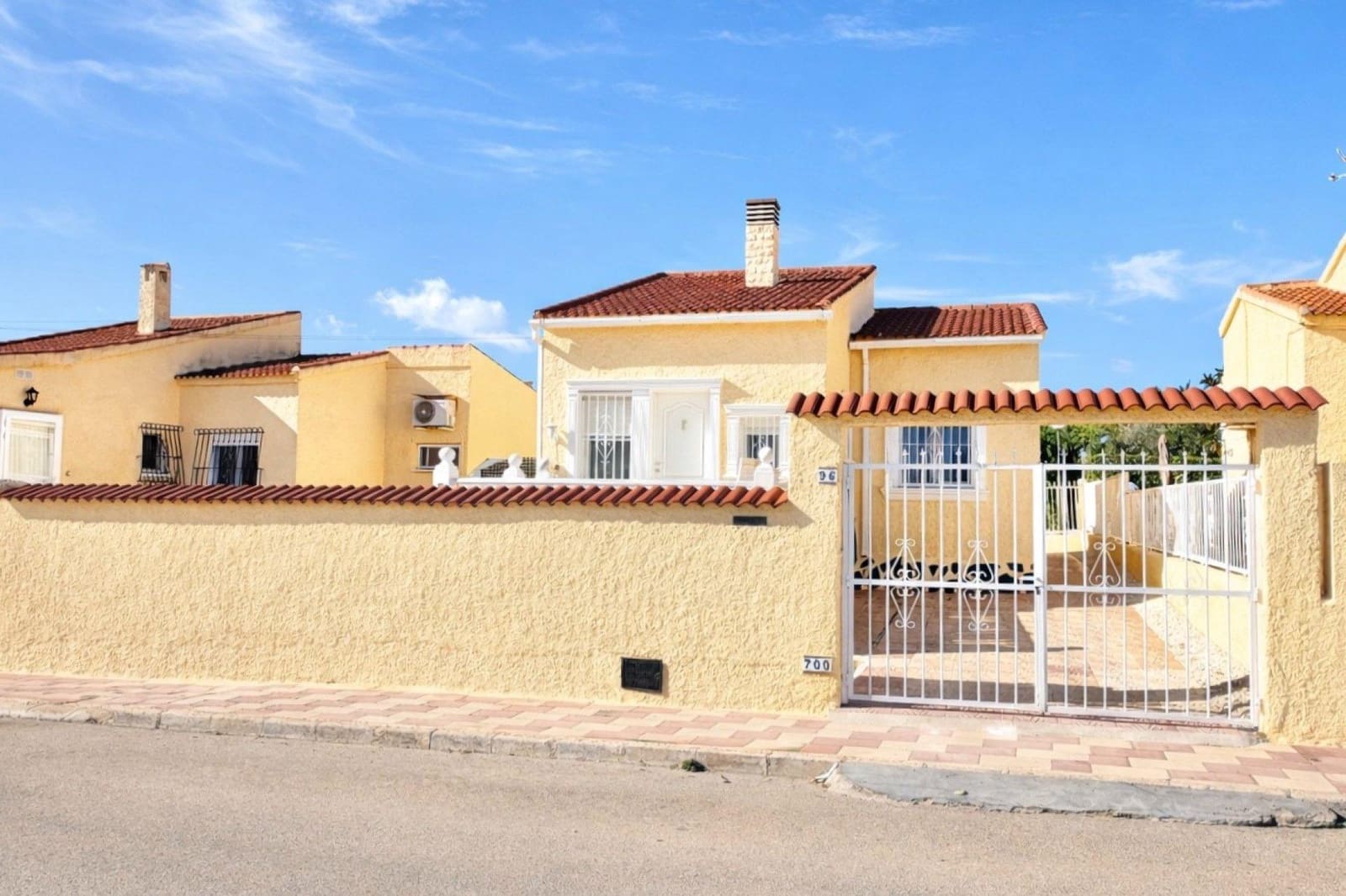 2 sovrum Villa till salu i La Marina med pool - 205 000 € (Ref: 9541148)