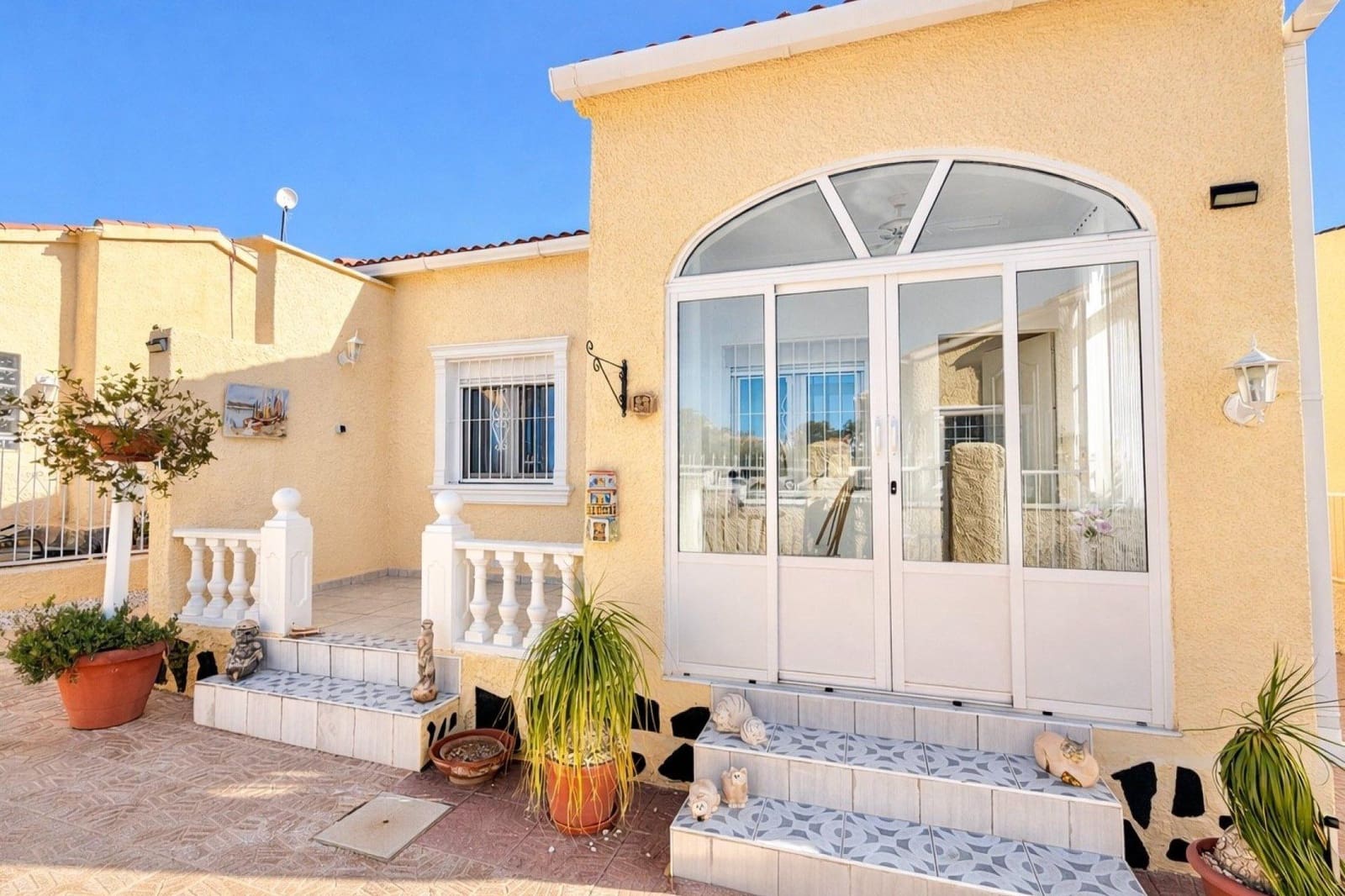 2 sovrum Villa till salu i La Marina med pool - 205 000 € (Ref: 9541148)