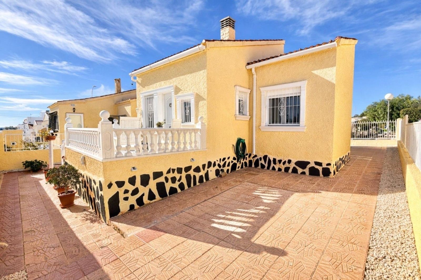 2 sovrum Villa till salu i La Marina med pool - 205 000 € (Ref: 9541148)