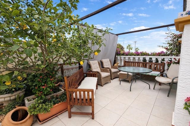 3 slaapkamer Villa te koop in La Marina, Elche / Elx met zwembad - € 192.000 (Ref: 9561830)