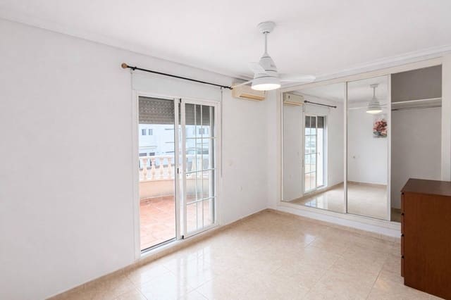 3 sypialnia Willa na sprzedaż w La Marina, Elche / Elx z basenem - 172 000 € (Ref: 9561831)