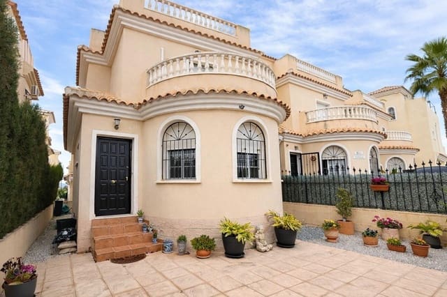 3 sypialnia Willa na sprzedaż w La Marina, Elche / Elx z basenem - 172 000 € (Ref: 9561831)