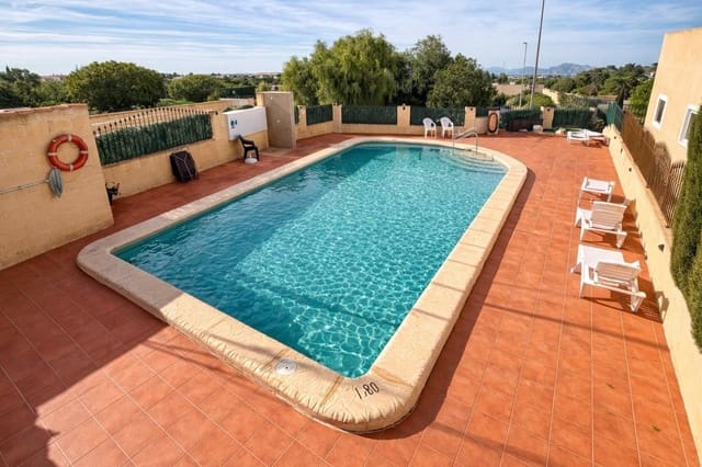 3 sypialnia Willa na sprzedaż w La Marina, Elche / Elx z basenem - 172 000 € (Ref: 9561831)