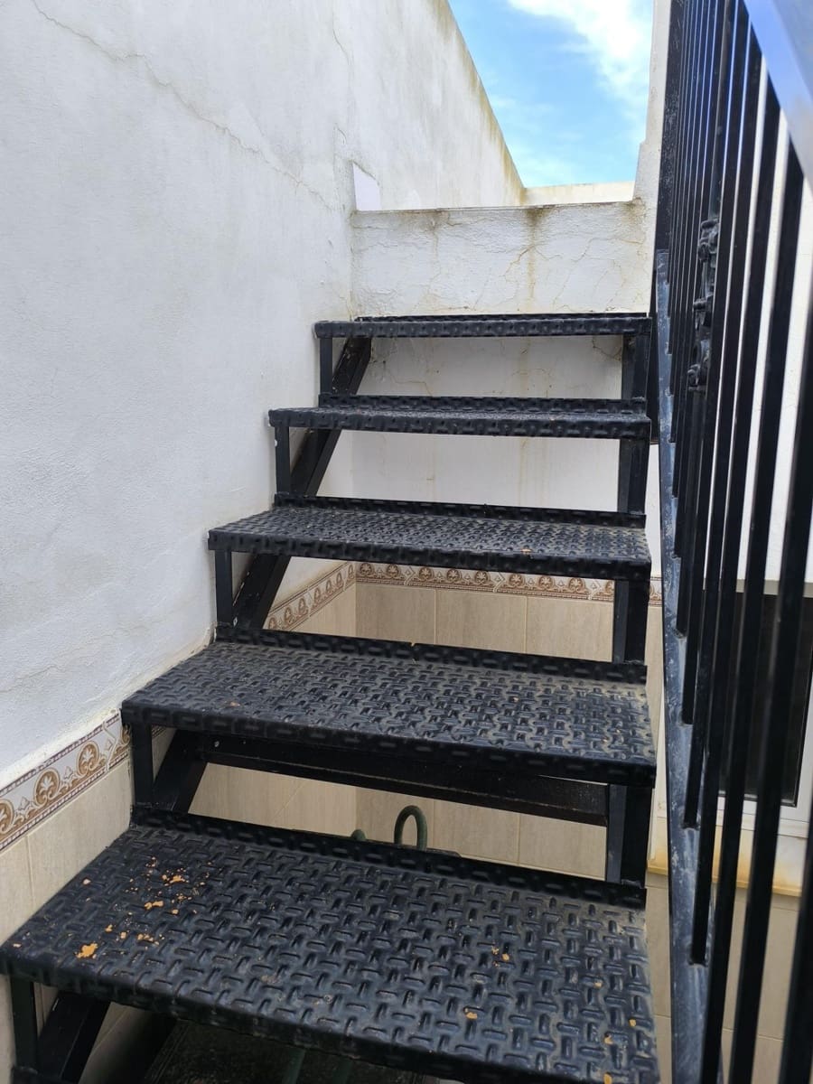 3 slaapkamer Penthouse te koop in La Marina met zwembad - € 190.000 (Ref: 9596169)