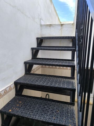 3 slaapkamer Penthouse te koop in La Marina, Elche / Elx met zwembad - € 190.000 (Ref: 9596169)