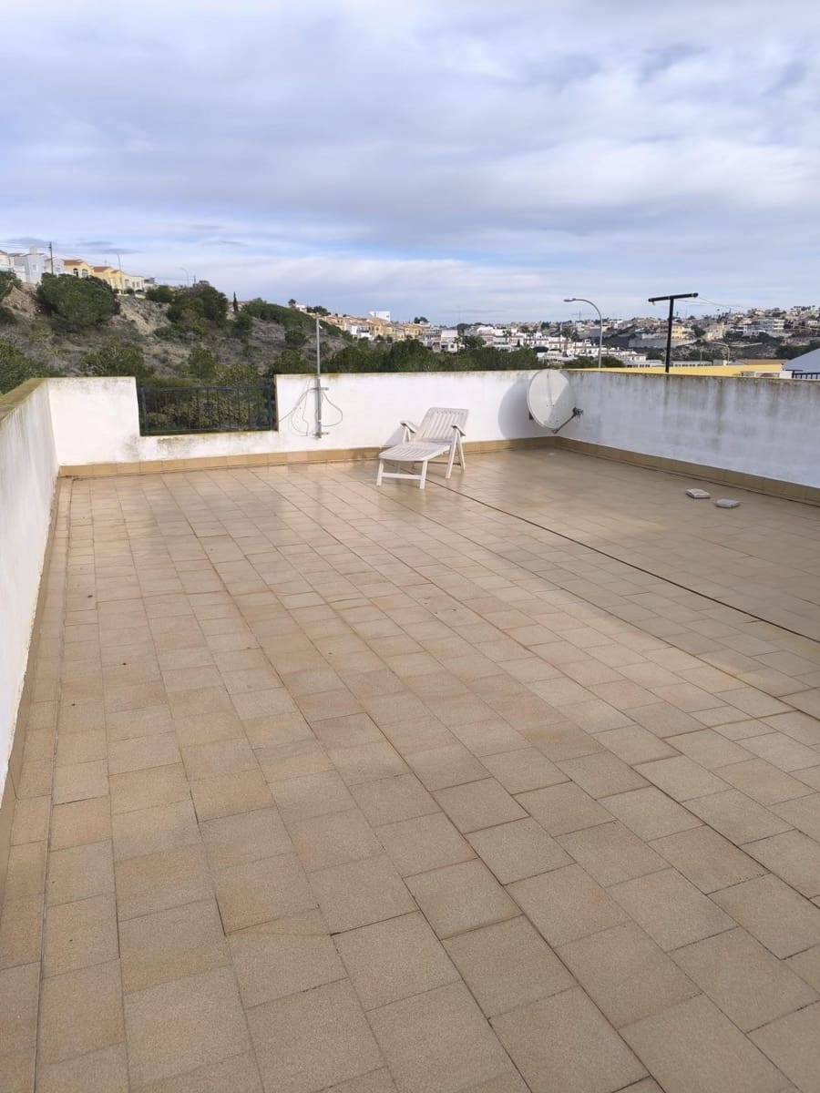 3 slaapkamer Penthouse te koop in La Marina met zwembad - € 190.000 (Ref: 9596169)