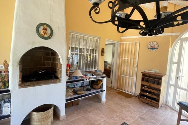 3 bedroom Villa for sale in La Marina, Elche / Elx with garage - € 389,000 (Ref: 9611570)