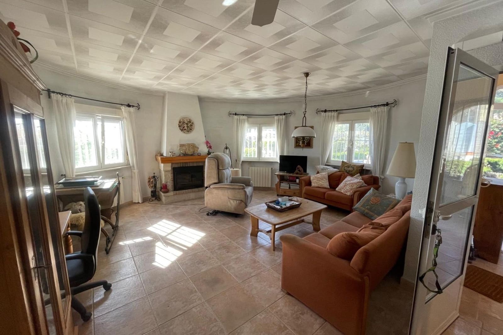 3 bedroom Villa for sale in La Marina with garage - € 389,000 (Ref: 9611570)